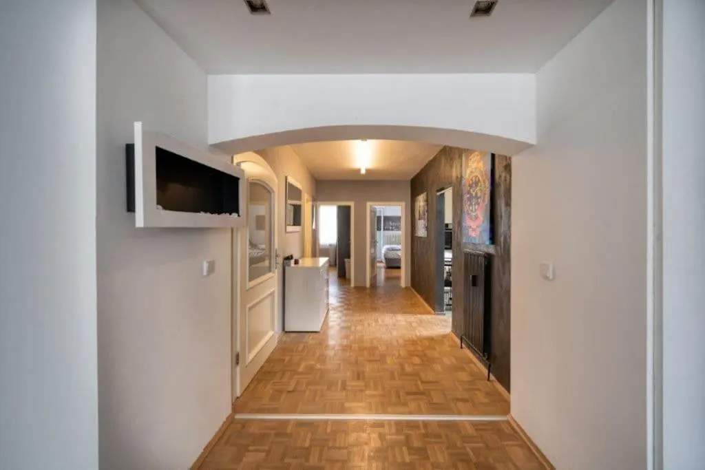 Apartment Dachgeschosswohnung Mit Bergpanorama Salzburg Austria